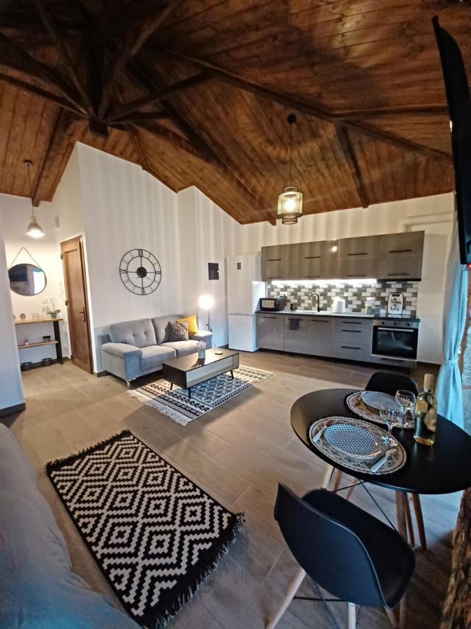 Luxury Apartment With Balcony Mytilíni Exterior foto